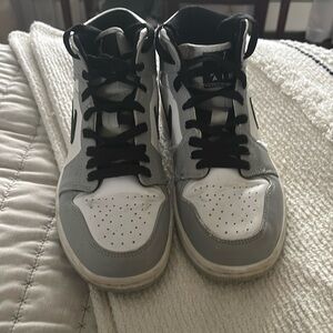 Size 7 - Jordan 1 Mid Gray